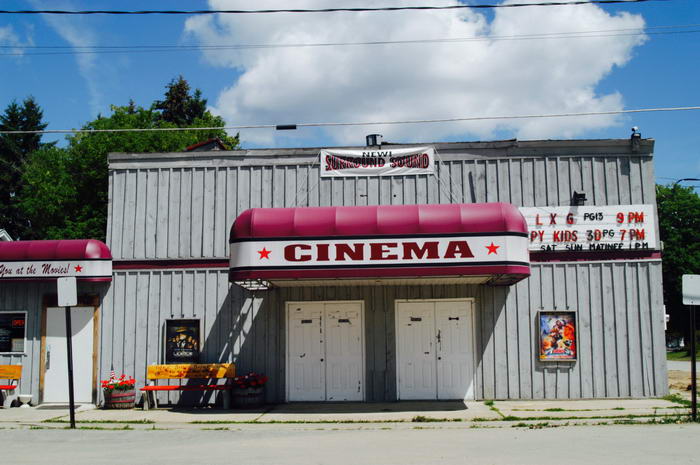 Roscommon Cinema - The Roscommon In 2003 (newer photo)